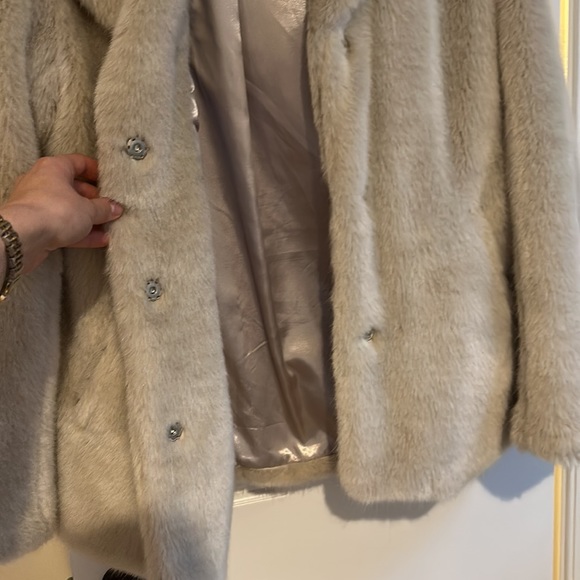 Lapel Faux Fur coat - Picture 3 of 3